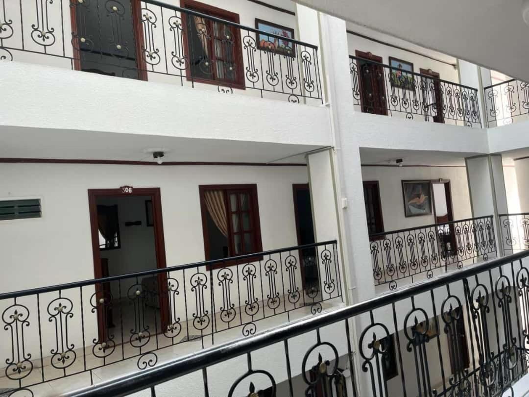 Hotel Davinci Calarcá Zewnętrze zdjęcie