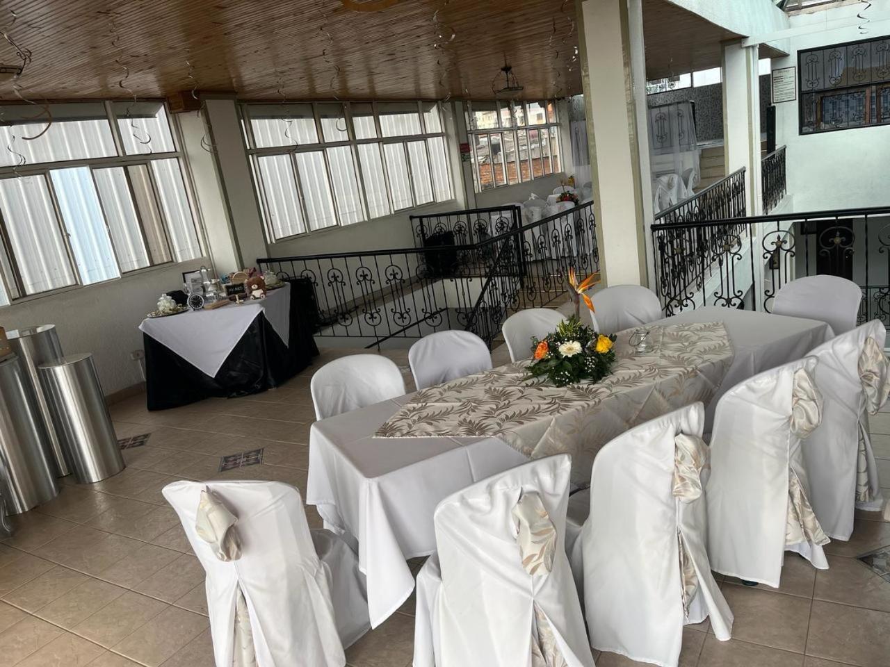 Hotel Davinci Calarcá Zewnętrze zdjęcie
