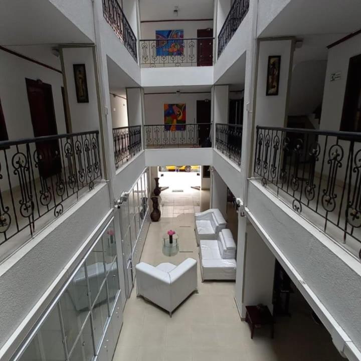 Hotel Davinci Calarcá Zewnętrze zdjęcie