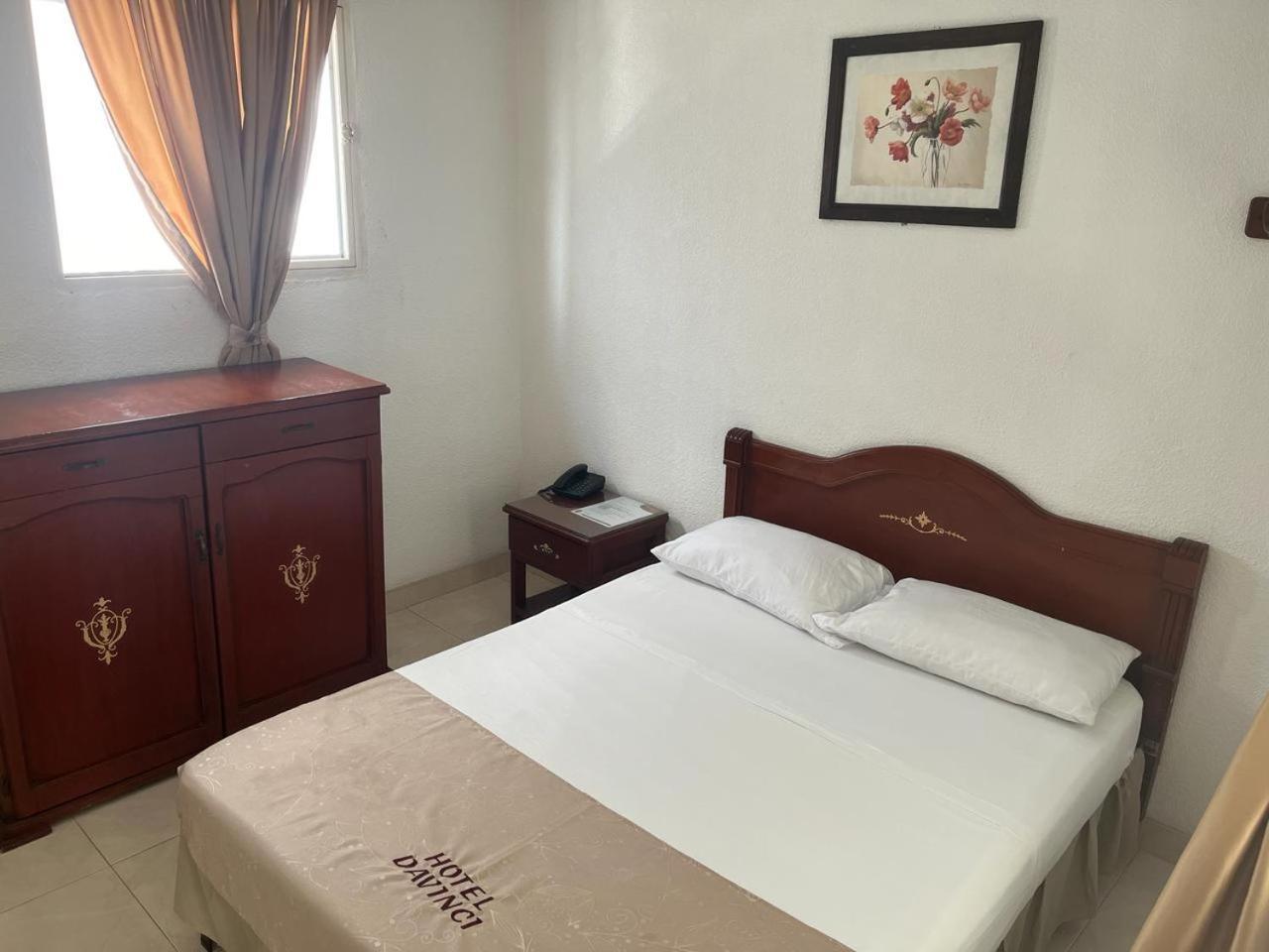 Hotel Davinci Calarcá Zewnętrze zdjęcie