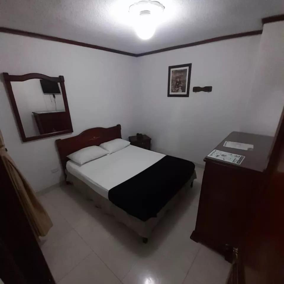 Hotel Davinci Calarcá Zewnętrze zdjęcie