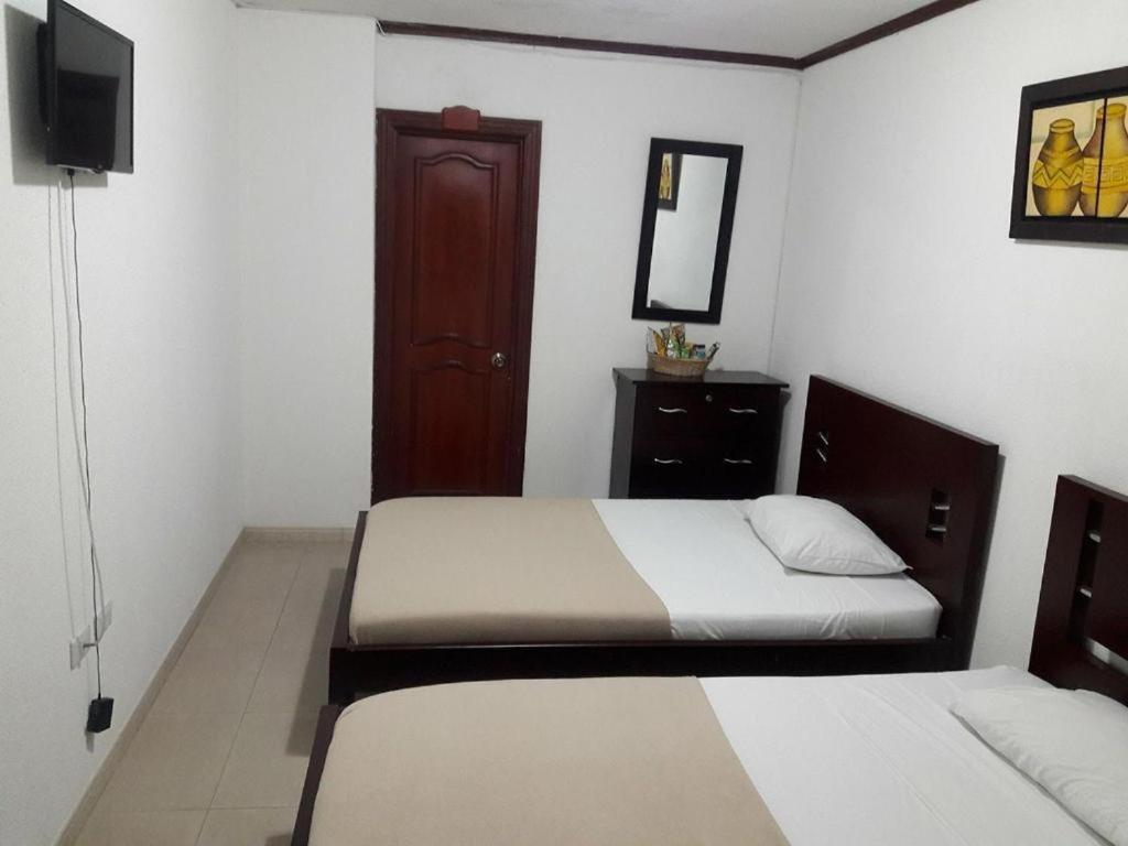 Hotel Davinci Calarcá Zewnętrze zdjęcie