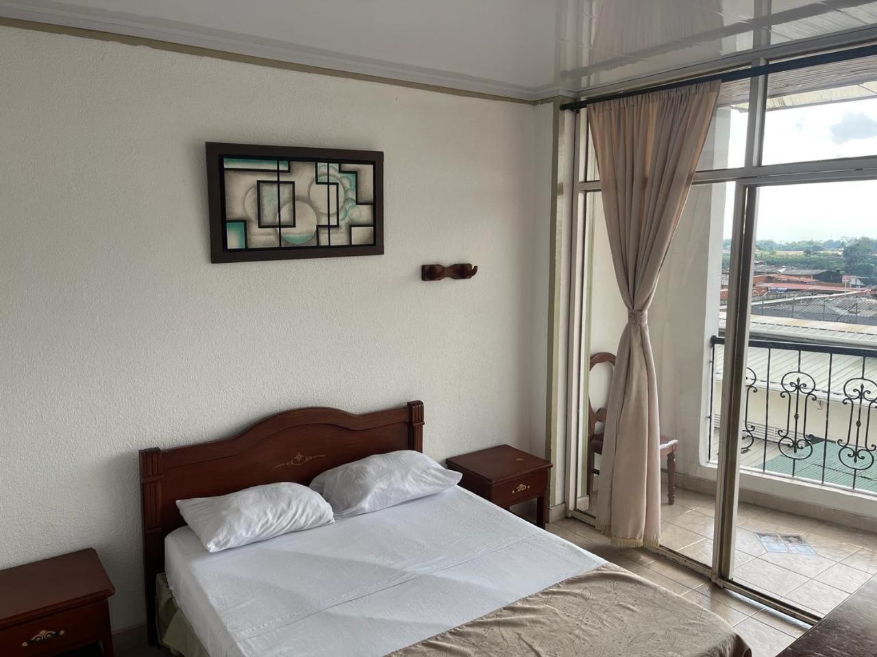 Hotel Davinci Calarcá Zewnętrze zdjęcie